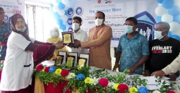 পরিবার পরিকল্পনা কার্যক্রমে জেলার শ্রেষ্ঠ মোরেলগঞ্জ উপজেলা পরিষদ