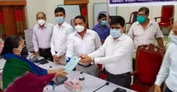 গলাচিপায় বয়স্ক বিধবা ও প্রতিবন্ধীদের মাঝে মাসিক ভাতার বই বিতরণ