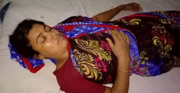 রাঙ্গাবালীতে নাজমুন্নাহারকে মারধর হাসপাতালে কাতরাচ্ছে