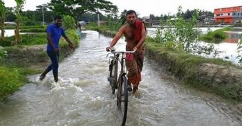 বর্ষা মৌসুমে সড়কের বেহাল দশা, দূর্ভোগে ১০ গ্রামের মানুষ