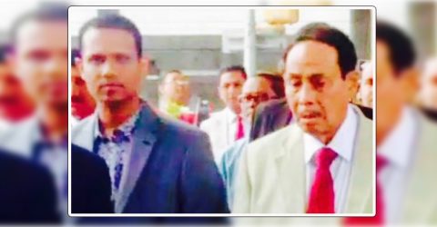নিজের নামের সাথে পল্লীবন্ধু এরশাদের নাম জুড়ে দিলে এরশাদ হওয়া যায়না!