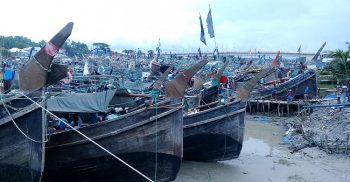 আজ মধ্যরাতে ইলিশ শিকারে সমুদ্রে যাচ্ছে জেলেরা