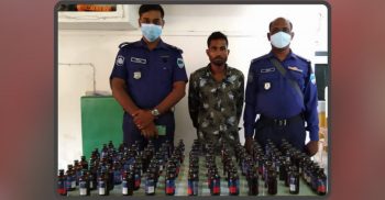 বেনাপোল থানা পুলিশের অভিযান ভারতীয় ফেন্সিডিল সহ গ্রেফতার-১