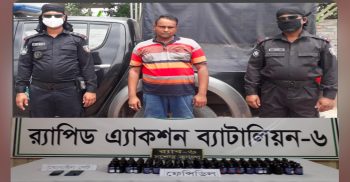 বেনাপোলে ফেন্সিডিল সহ পুটখালী ইউনিয়নের ইউপি সদস্য মোমিনুর আটক