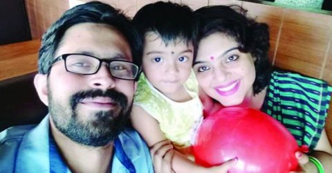 স্যানিটাইজার থেকে লাগা আগুনে দগ্ধ চিকিৎসকের মৃত্যু