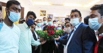 লেবাননে নবনিযুক্ত রাষ্ট্রদূতকে আ’লীগের ফুলেল শুভেচ্ছা