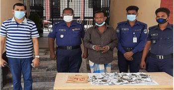 বাগেরহাটে মাদক বিরোধী অভিযানে গাঁজাসহ মাদক ব্যবসায়ী পুলিশের হাতে আটক