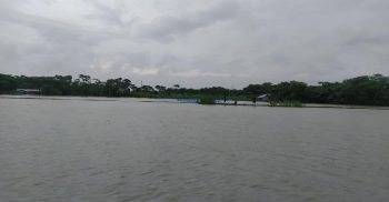 বাগেরহাটে জোয়ারের পানি ও ভারিবর্ষনে ৫০গ্রাম প্লাবিত