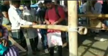 শরীয়তপুরের সুরেশ্বর লঞ্চঘাটে, ৫ টাকার ফি নেয়া হচ্ছে ১০ টাকা