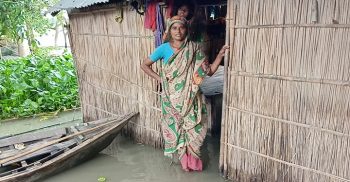 শরীয়তপুরে দ্বিতীয় দফায় আবারও বাড়ছে বন্যার পানি