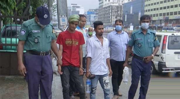সেলুনের চাকরি থেকে টিকটক, দুমাসে অপুর আয় ৫০ হাজার