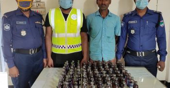 যশোরের বেনাপোলে ১০০ বোতল ভারতীয় ফেন্সিডিল সহ আটক-১