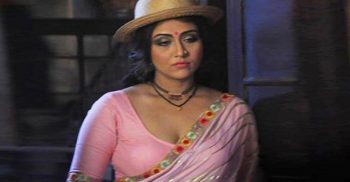 পুরুষরা মেয়েদের বুকের দিকে তাকানো বন্ধ করুক: স্বস্তিকা মুখার্জি