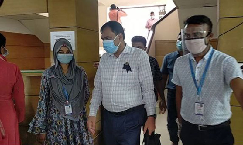 স্বাস্থ্যের সাবেক মহাপরিচালক আবুল কালাম দুদকে হাজির