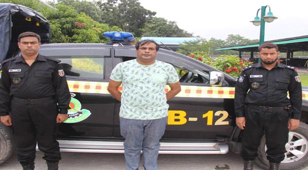সিরাজগঞ্জে ইয়াবাসহ পৌর আওয়ামী লীগের সদস্য আটক