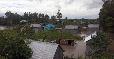 মুন্সীগঞ্জ জেলায় বন্যার পানি কমছে কিন্তু বাড়ছে দুর্ভোগ