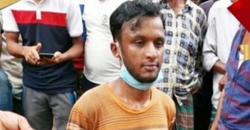 শ্বশুরের গরু চুরি করে হাটে বিক্রির সময় ধরা জামাই!