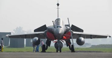 চীনকে দমাতে ভয়ঙ্কর রাফায়েল যুদ্ধবিমানের মহড়া ভারতের