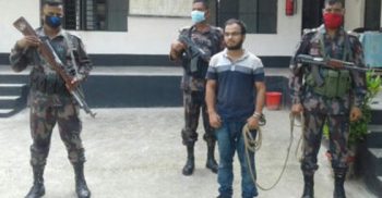মহেশপুরে সিমান্তে আটক ১