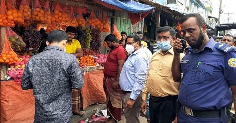 কলাপাড়ায় তিন ব্যবসায়ী ও দুই বাস চালককে অর্থদন্ড