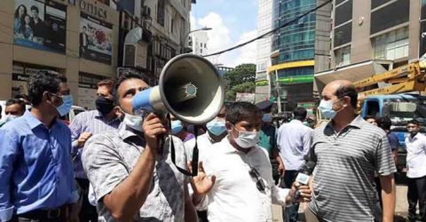 অবৈধ বিলবোর্ড-সাইনবোর্ড সরাতে মেয়র আতিকের অভিযান শুরু