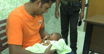 রাজধানীতে বাস কাউন্টারের টেবিলে মিলল দুই মাসের শিশু