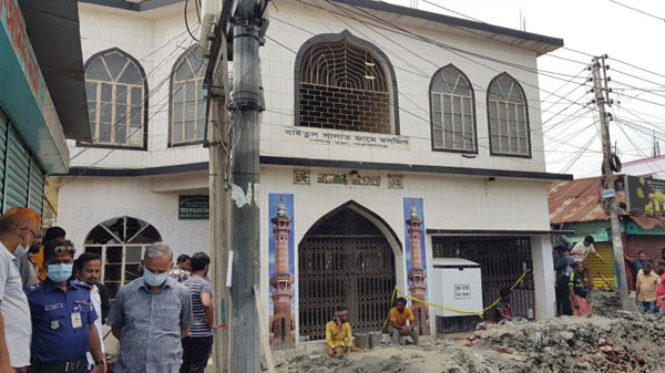 নারায়ণগঞ্জের মসজিদে বিস্ফোরণে মৃত্যু বেড়ে ৩৪