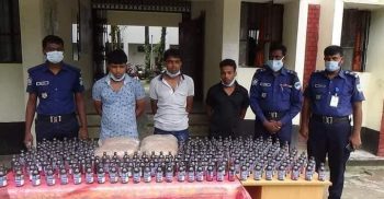 মহেশপুরে এ্যাম্বুলেন্সে রোগীর পরিবর্তে বস্তা ভর্তি ফেন্সিডিল ও গাঁজাসহ আটক ৩
