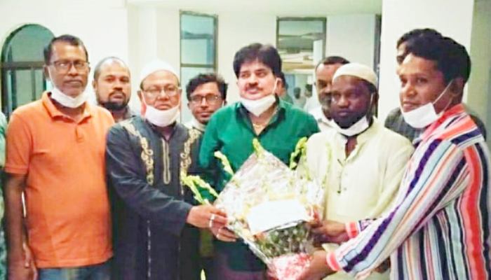 সানারগাঁ ভেন্ডার সমিতির নবনির্বাচিতদের এমপি খোকা’র সাথে বিনিময়