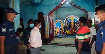 সাপাহারে ১১ টি দূর্গা পূজা মন্ডপ পরিদর্শন করলেন ভারপ্রাপ্ত ইউএনও সোহরাব হোসেন