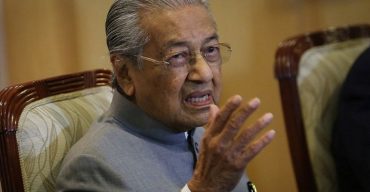 ফ্রান্স তাদের ইতিহাসে লাখ লাখ মানুষ হত্যা করেছিল: মাহাথির