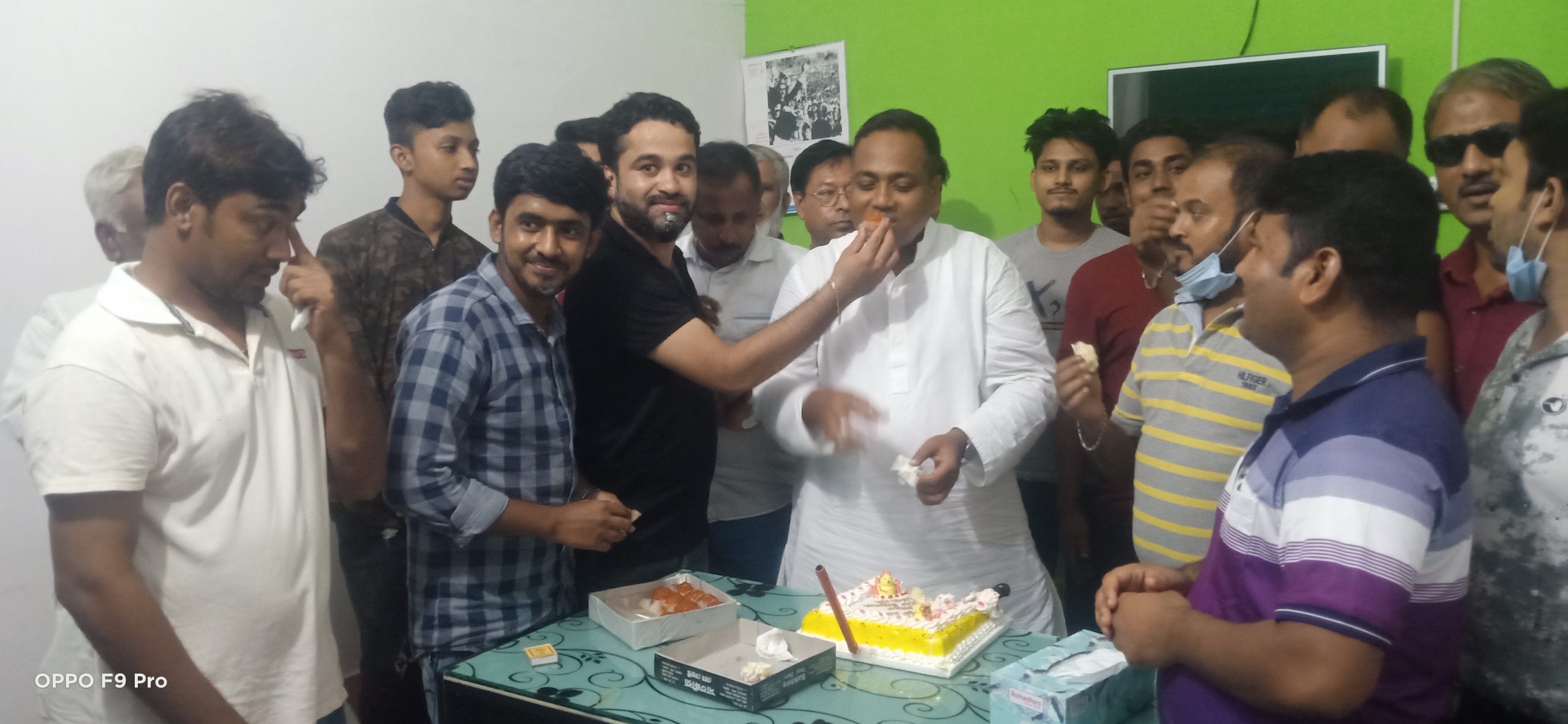 জন্মদিনে বেনাপোল পৌর আওয়ামীলীগ সাধারণ সম্পাদক ছাত্রনেতা আল-ইমরান কর্তৃক সম্বর্ধিত