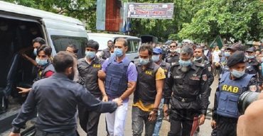 টেকনাফ থানার বহিষ্কৃত ওসি প্রদীপের মোবাইল ব্যবহারও নিষিদ্ধ