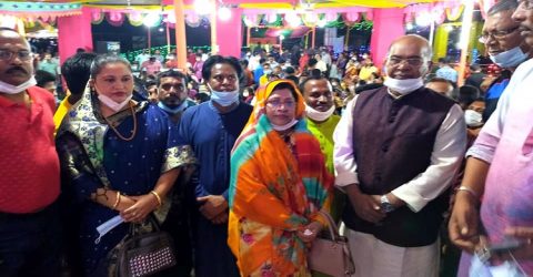 কলাপাড়ায় সাংসদ মহিব’র পূজা মন্ডপ পরিদর্শন