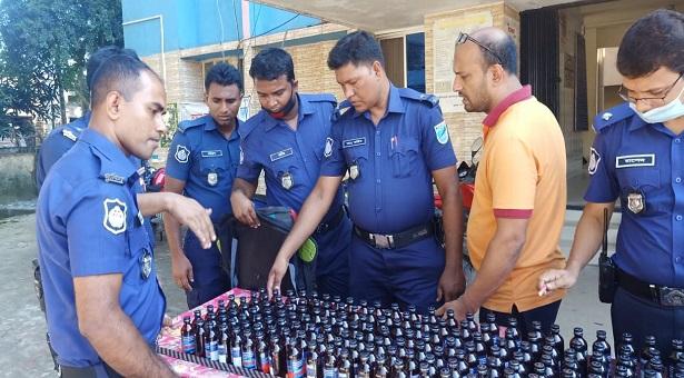 কিশোরগঞ্জের ভৈরবে ২৫০ বোতল ফেনসিডিল উদ্ধার