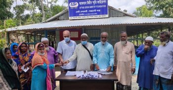 শৈলকুপায় আফতাব উদ্দিন স্মৃতি ফাউন্ডেশনের উদ্যোগে বিনা মূল্যে চক্ষু রোগিদের চশমা প্রদান