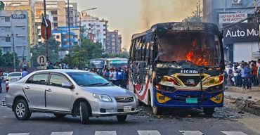 বাসে আগুনের ঘটনায় ৯ মামলায় আসামি ৪৪৬