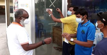 কুয়াকাটায় নো মাস্ক, নো সার্ভিস ক্যাম্পেইন