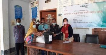 কমলগঞ্জে চা শ্রমিকদের মধ্যে খাদ্য ও স্বাস্থ্য সুরক্ষা সমগ্রী বিতরন