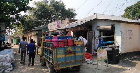 আত্রাইয়ে অবৈধভাবে বিক্রয় হচ্ছে গ্যাস সিলিন্ডার