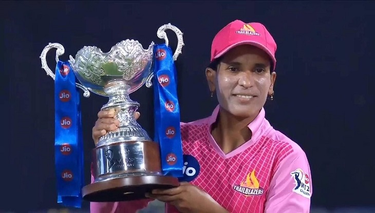 অধিনায়কের প্রশংসায় ভাসলেন সালমা খাতুন
