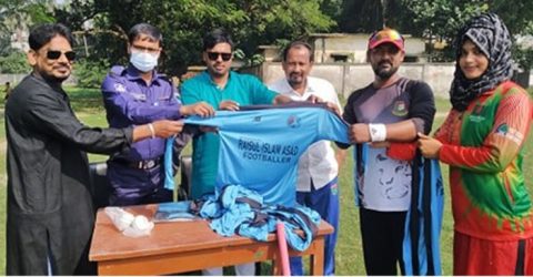 ঝিনাইদহে ফ্রেন্ডলি টি-২০ ক্রিকেট অনুষ্ঠিত