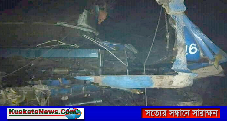 যশোরে ট্রেন-ট্রাক সংঘর্ষে দু’জন হতাহত: ট্রেন চলাচল বন্ধ