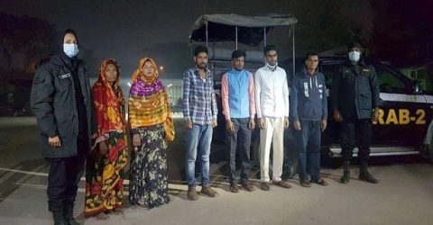 রাজধানীর দক্ষিণখান এলাকায় সাপের বিষসহ গ্রেফতারকৃত সেই ৬ জন রিমান্ডে