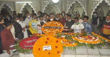 গণতন্ত্রের মানসপুত্র হোসেন শহীদ সোহরাওয়ার্দীর মাজারে শ্রদ্ধা নিবেদন