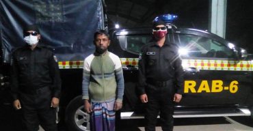 র‌্যাবের হাতে দেড়কেজি গাজাসহ মাদক ব্যবসায়ী আটক