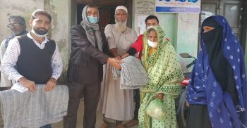 কালকিনিতে অসহায় শীতার্তদের মাঝে শীতবস্ত্র বিতরণ