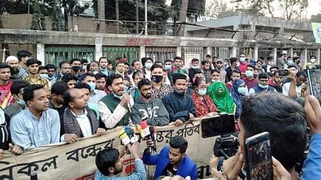 সরকারের সঙ্গে থাকলে সঙ্গী, না থাকলে জঙ্গি: নুরুল হক নুর