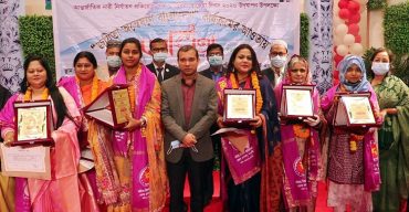 নওগাঁয় বেগম রোকেয়া দিবস উপলক্ষ্যে জেলা ও উপজেলা পর্যায়ে নির্বাচিত জয়িতাদের সম্বর্ধনা প্রদান