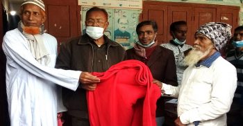 মোরেলগঞ্জের বারইখালী ইউনিয়নে শীতার্তদের কম্বল বিতরণ